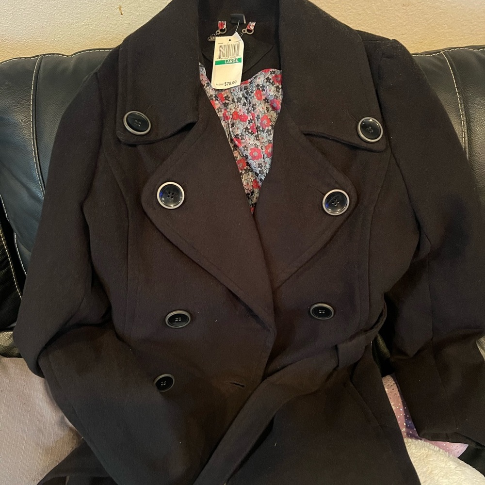 Coat - Picture 5 of 5
